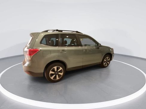 Used 2017 Subaru Forester 2.5i Limited AWD/4WD image 8