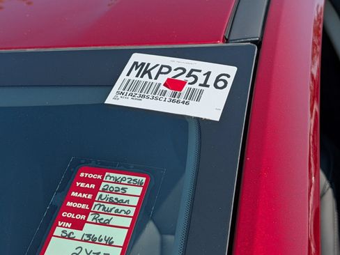 Used 2025 Nissan Murano SV AWD/4WD image 32