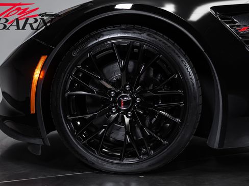 Used 2015 Chevrolet Corvette Z06 w/ 2LZ Preferred Equipment Group RWD image 23