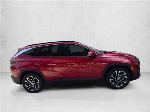Used 2025 Hyundai Tucson Limited FWD image 4