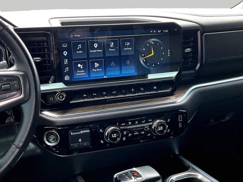 Used 2024 Chevrolet Silverado 1500 LT Trail Boss w/ LT Trail Boss Premium Package AWD/4WD image 7