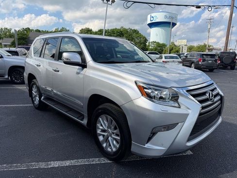 Used 2018 Lexus GX 460 Premium w/ Premium Package AWD/4WD image 9