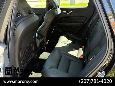Used 2021 Volvo XC60 T6 Momentum w/ Premium Package AWD/4WD image 19