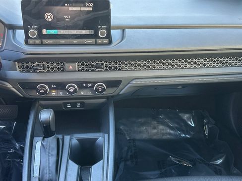 Used 2023 Honda Accord LX image 29