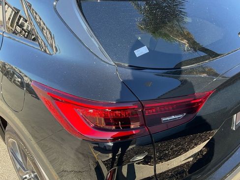 Used 2025 INFINITI QX50 Sport image 37