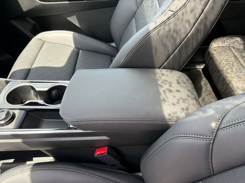 New 2026 Chevrolet Equinox LT w/ Convenience Package II FWD image 35