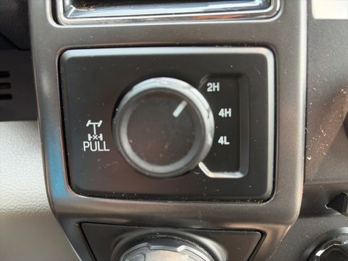 Used 2018 Ford F150 XLT w/ Equipment Group 302A Luxury AWD/4WD image 22