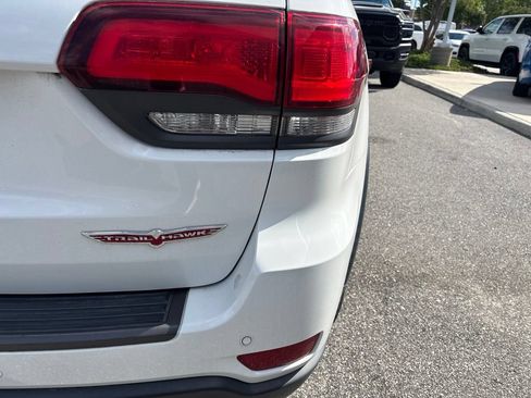 Used 2021 Jeep Grand Cherokee Trailhawk AWD/4WD image 7