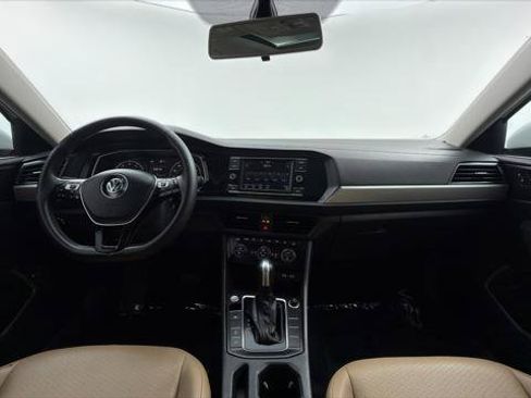 Used 2020 Volkswagen Jetta SE w/ SE Cold Weather Package FWD image 26