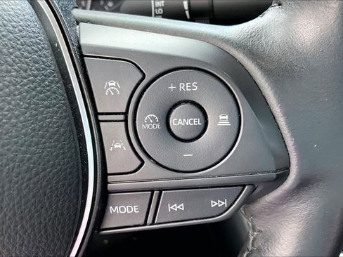 Used 2023 Toyota Corolla SE image 38