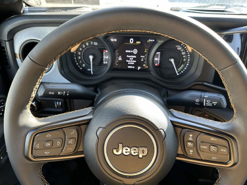 Used 2024 Jeep Wrangler Unlimited w/ Convenience Group AWD/4WD image 23