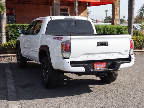 Used 2022 Toyota Tacoma TRD Off-Road w/ Technology Package image 6