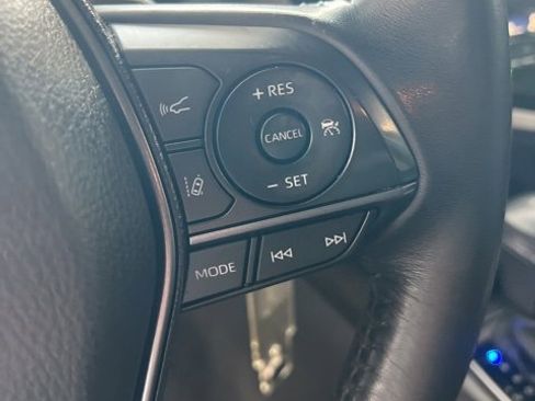 Used 2023 Toyota Camry SE image 17