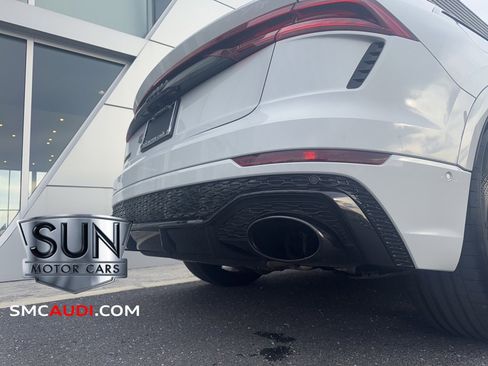 Used 2024 Audi RS Q8 w/ Black Optic Package image 43