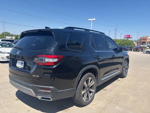 Used 2023 Honda Pilot Elite image 5