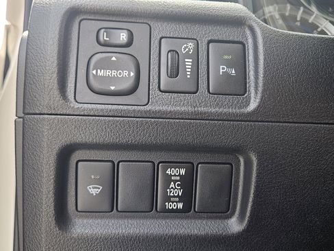 Used 2016 Toyota 4Runner Limited RWD image 29