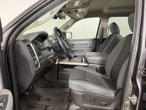 Used 2019 RAM 1500 Big Horn AWD/4WD image 2