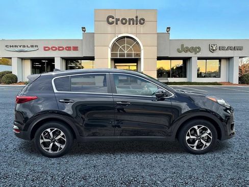 Used 2021 Kia Sportage LX w/ LX Fwd Popular Package image 2