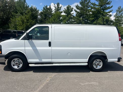 Used 2025 GMC Savana 2500 w/ Driver Convenience Package RWD image 8