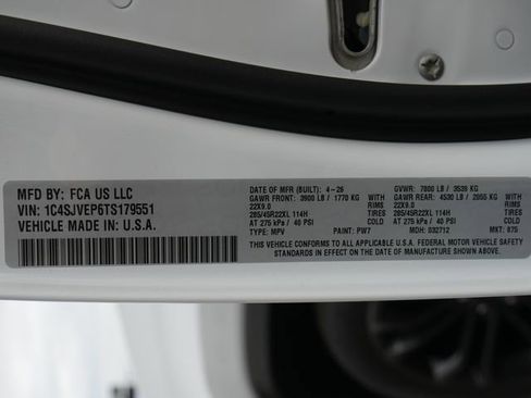 New 2026 Jeep Grand Wagoneer Summit AWD/4WD image 36