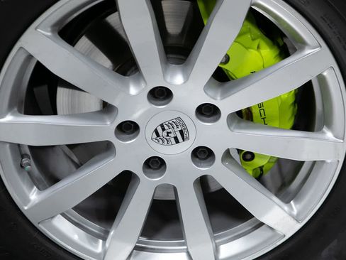 Certified 2023 Porsche Cayenne AWD/4WD image 11