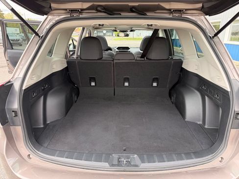 Used 2023 Subaru Forester Premium AWD/4WD image 29