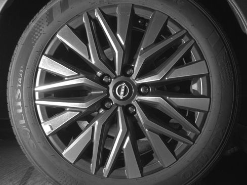 Used 2025 Nissan Altima 2.5 SV image 15