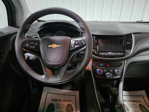 Used 2019 Chevrolet Trax LS w/ Tint and Cruise Package AWD/4WD image 8