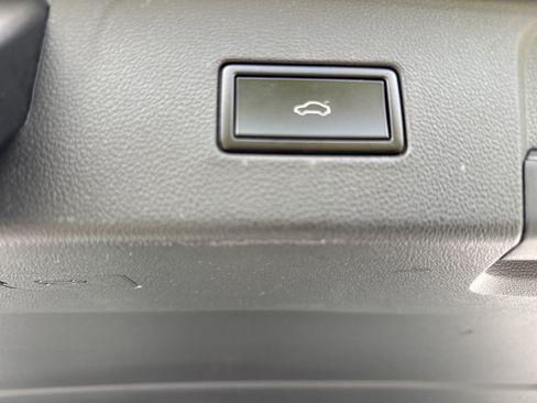 Used 2019 Volkswagen Atlas SEL Premium AWD/4WD image 33