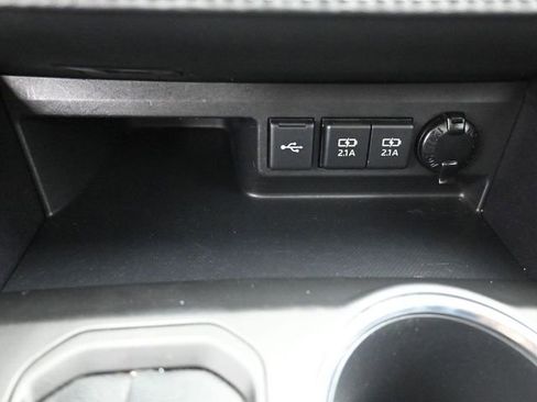 Used 2021 Toyota Highlander XSE FWD image 18