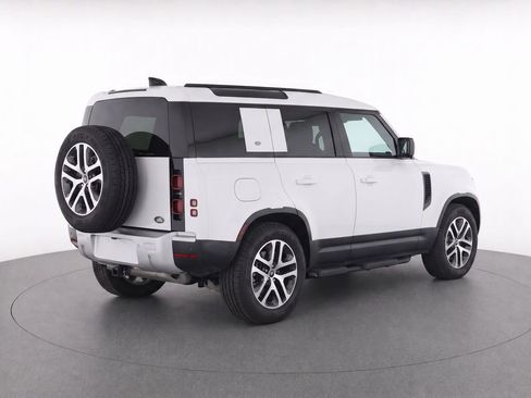 Used 2020 Land Rover Defender 110 HSE AWD/4WD image 4