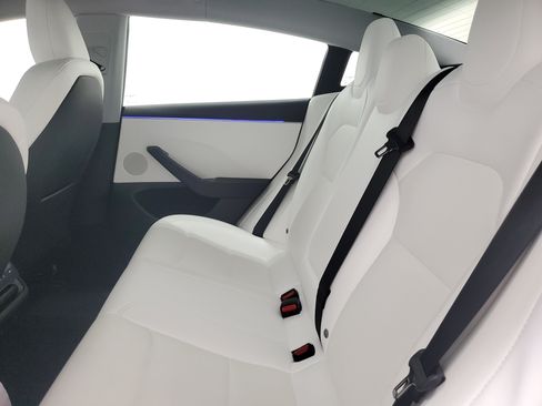 Used 2025 Tesla Model 3 Long Range RWD image 14