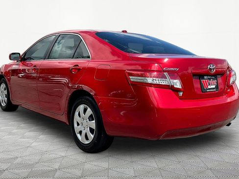 Used 2011 Toyota Camry LE FWD image 4