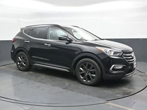 Used 2017 Hyundai Santa Fe Sport FWD image 5