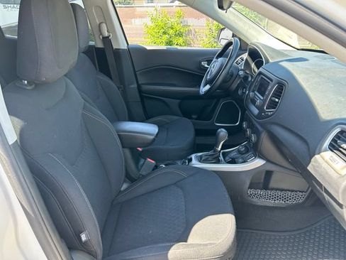 Used 2018 Jeep Compass Sport w/ Cold Weather Group AWD/4WD image 35