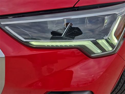 Certified 2025 Audi Q3 2.0T Premium Plus w/ Premium Plus Package image 35