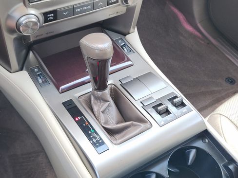 Used 2019 Lexus GX 460 Premium AWD/4WD image 12