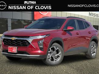 Used 2025 Chevrolet Trax LT FWD video 1