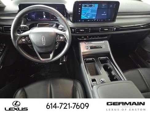 Used 2025 Lincoln Aviator AWD image 17