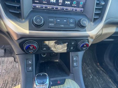 Used 2018 GMC Acadia Denali w/ Technology Package image 8