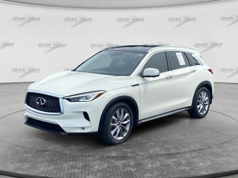 Used 2019 INFINITI QX50 Essential w/ Premium Audio Package FWD image 3