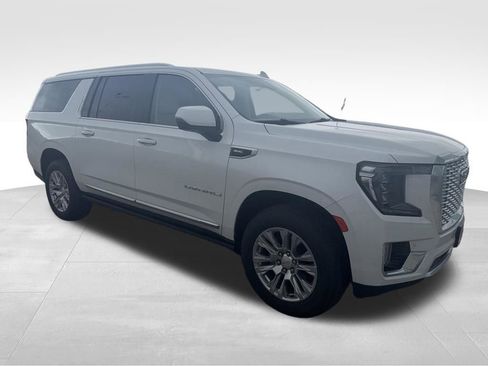 Used 2023 GMC Yukon XL Denali w/ Max Trailering Package AWD/4WD image 29