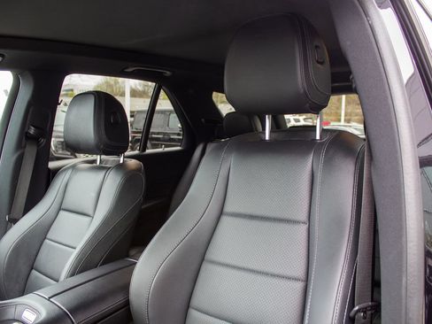 Used 2025 Mercedes-Benz GLE 350 4MATIC image 10