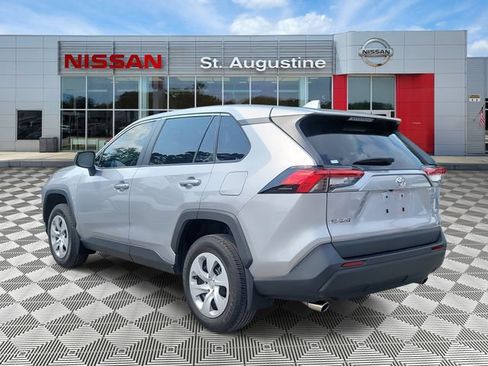 Used 2024 Toyota RAV4 LE FWD image 4