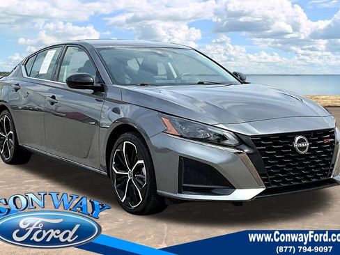 Used 2025 Nissan Altima 2.5 SR FWD image 1