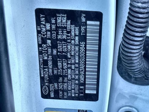 Used 2025 Hyundai Kona SE FWD image 29