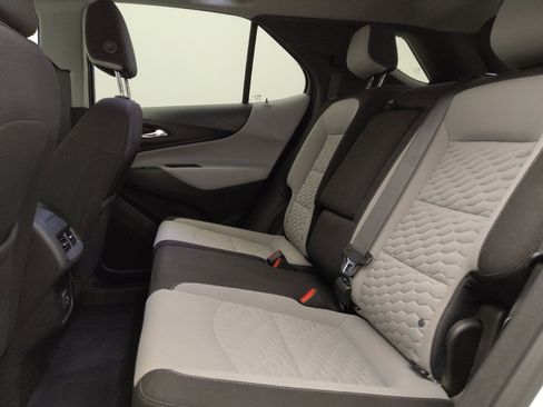 Used 2021 Chevrolet Equinox LS w/ LS Convenience Package FWD image 19
