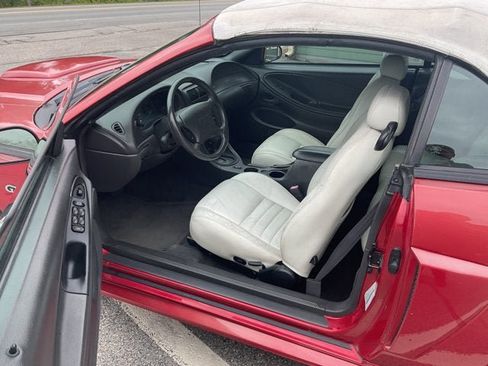 Used 2001 Ford Mustang GT Premium RWD image 18