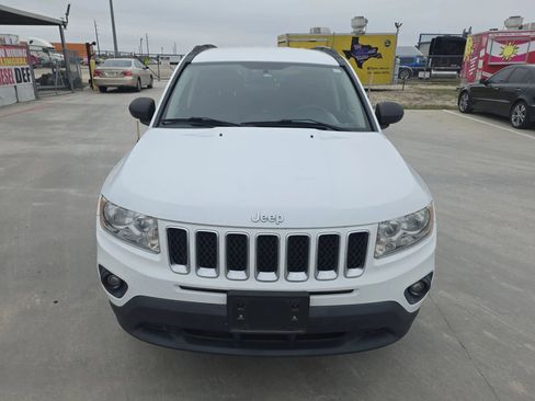 Used 2011 Jeep Compass 2WD image 4