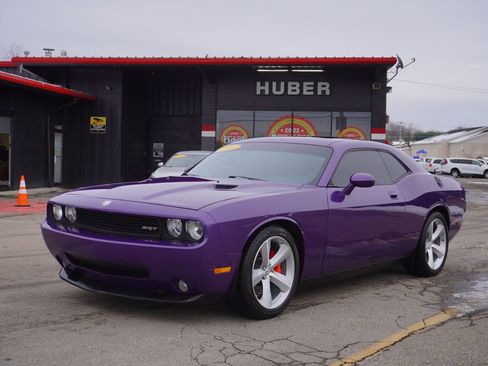 Used 2010 Dodge Challenger SRT8 w/ SRT Option Group II image 3